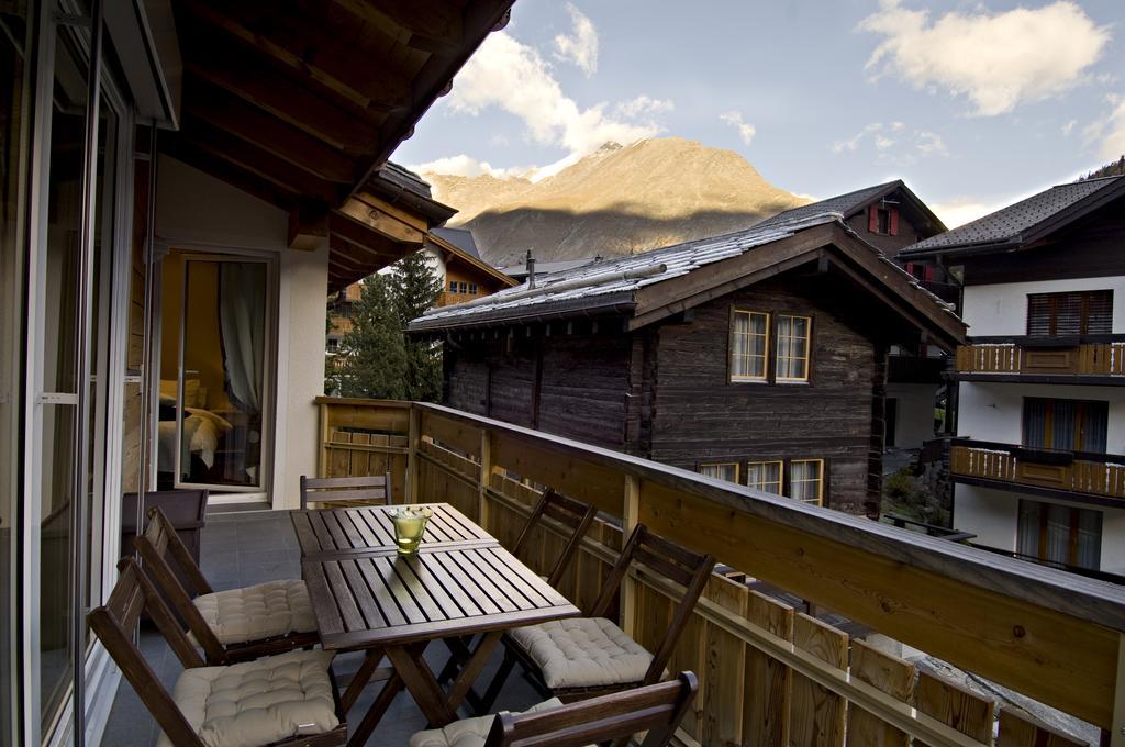 Chalet Sunshine Saas-Fee Room photo